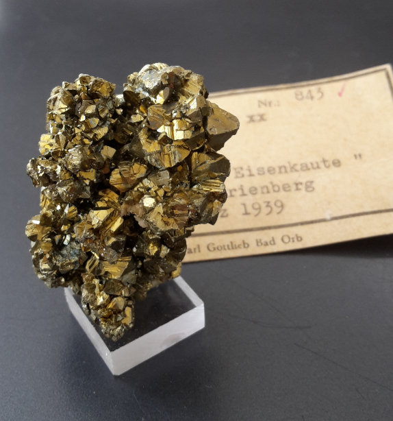 Chalcopyrite
5 x 3 cm
(Autor: Andreas Gerstenberg)