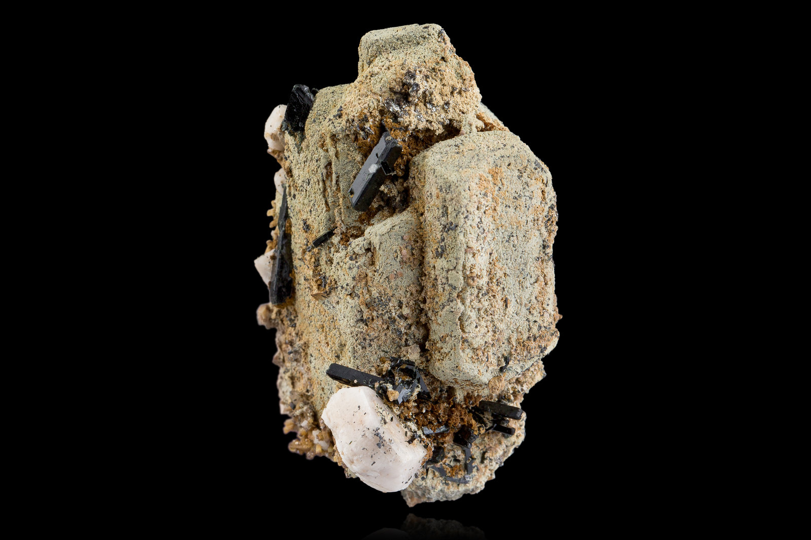 Cheralite
5,5 x 3,0 x 3,0 cm
(Autor: MIM Museum)
