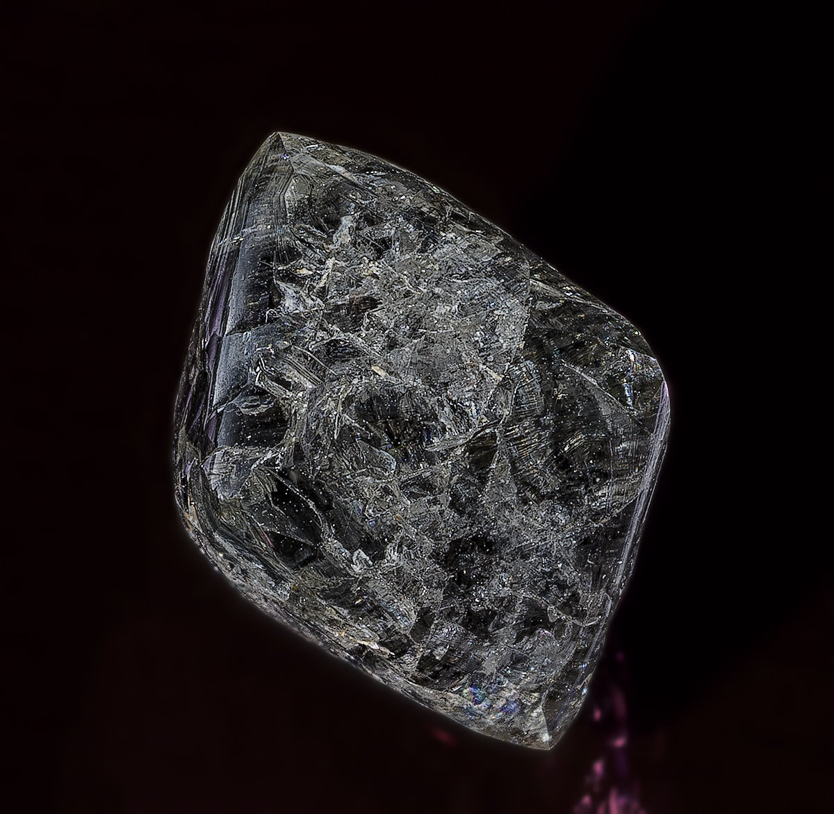 Diamond
15.6 x 16.6 mm
(Autor: am mizunaka)