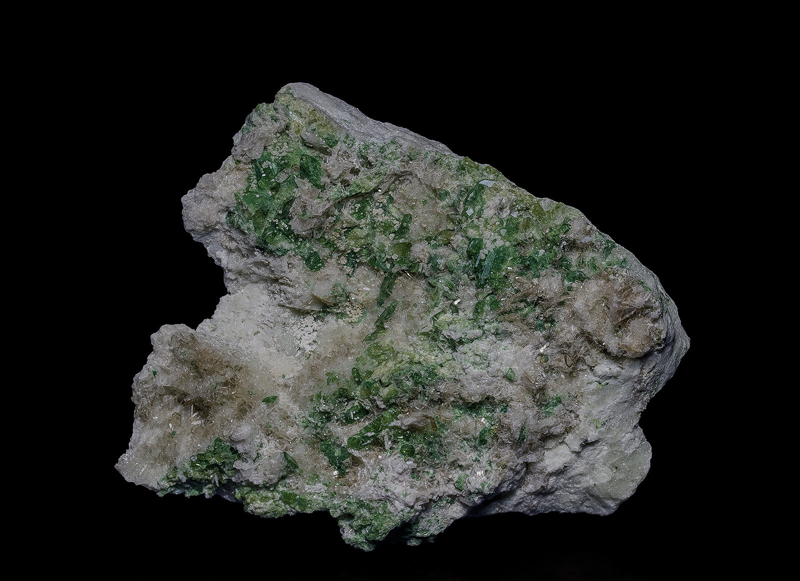 Vesuvianite, Diopside
8.5 x 7.2 cm
(Autor: am mizunaka)