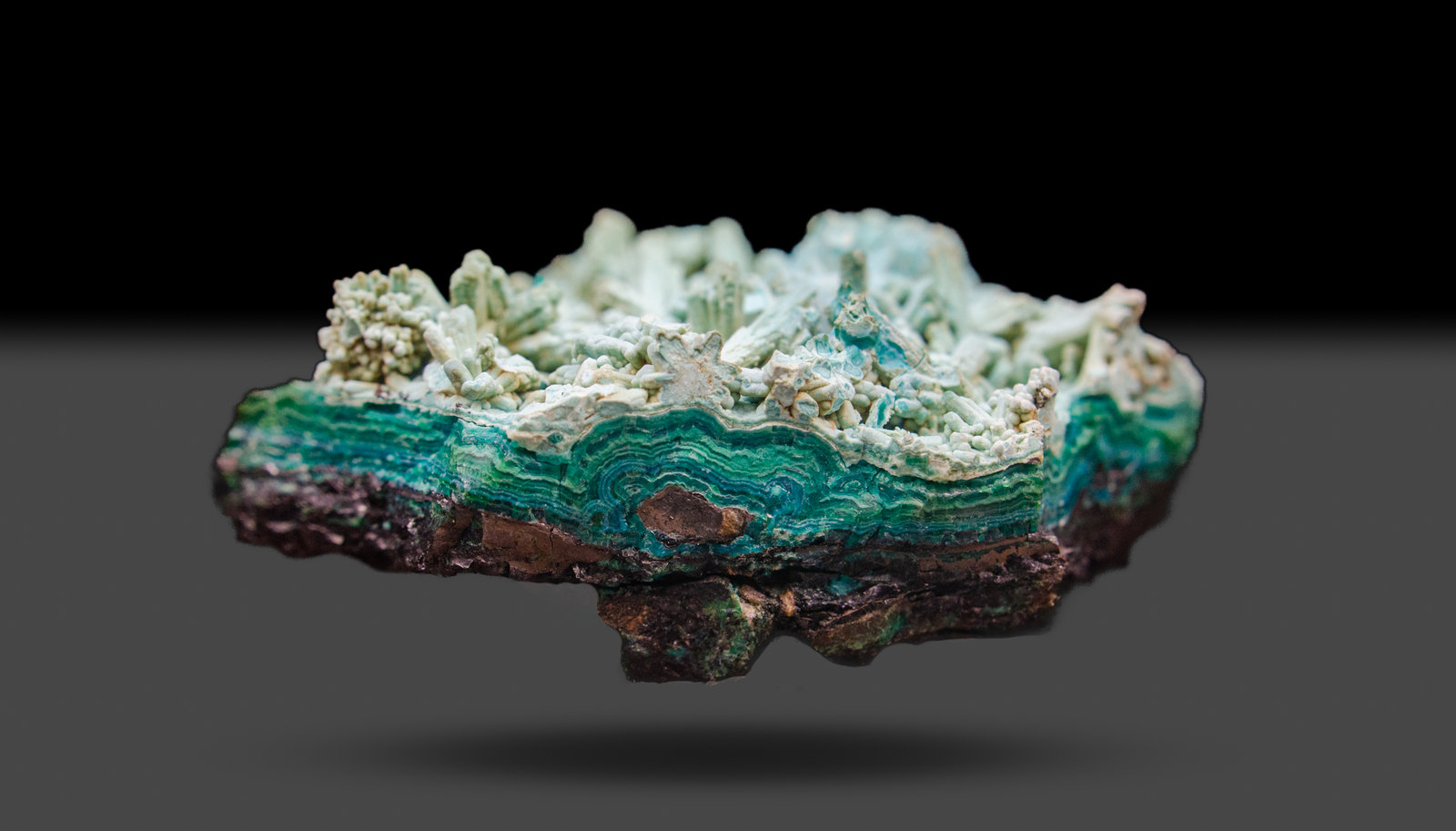Chrysocolla after Aragonite
73.8 x 51.5 x 34.4 mm
(Autor: k-m.minerals)