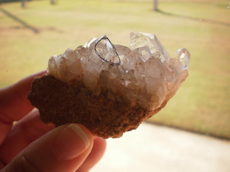 Quartz
3" high and 1 3/4" wide and 1 3/8" deep
(Autor: Reelgoodwoman)