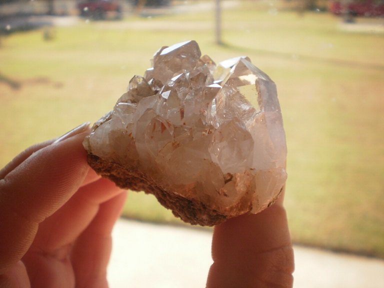Quartz
3" high and 1 3/4" wide and 1 3/8" deep
(Autor: Reelgoodwoman)