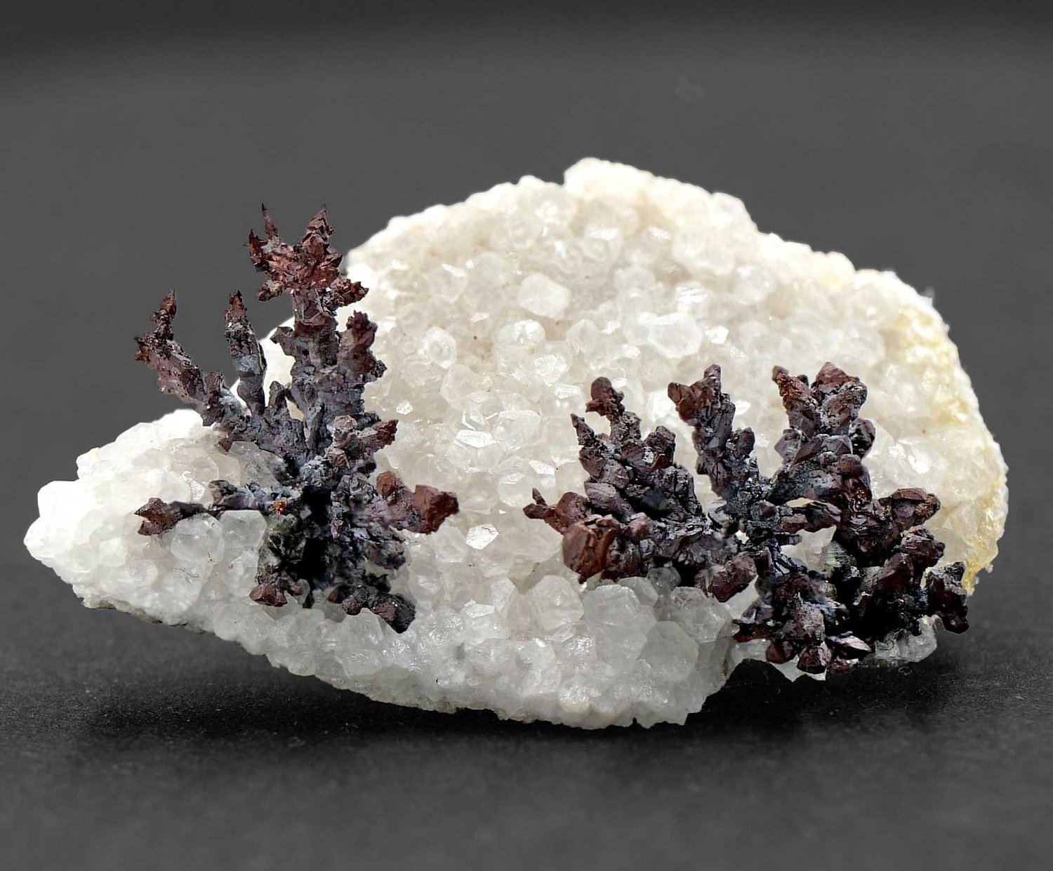 Copper, calcite
Specimen size 3,5 cm
(Autor: Tobi)