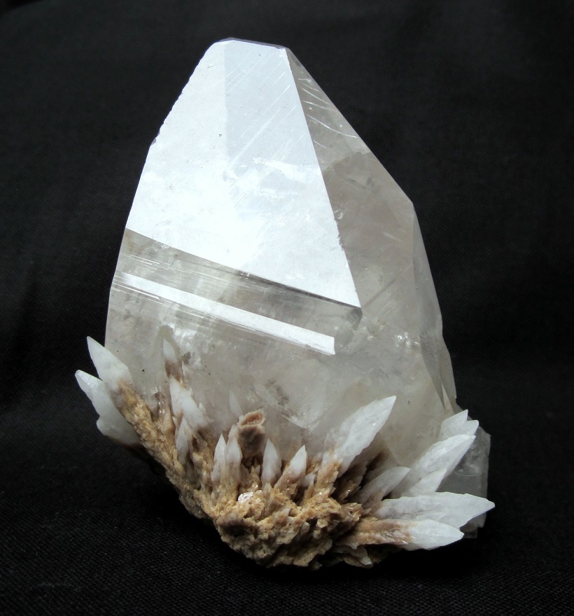 Calcite
Specimen height 7,5 cm
(Autor: Tobi)