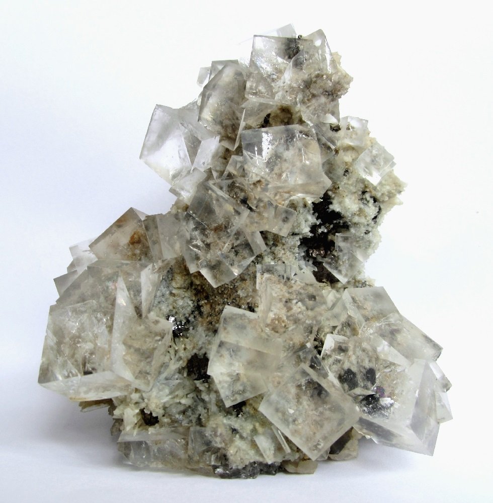 Fluorite
Specimen size 9 x 8 cm, largest crystal 2 cm
(Autor: Tobi)