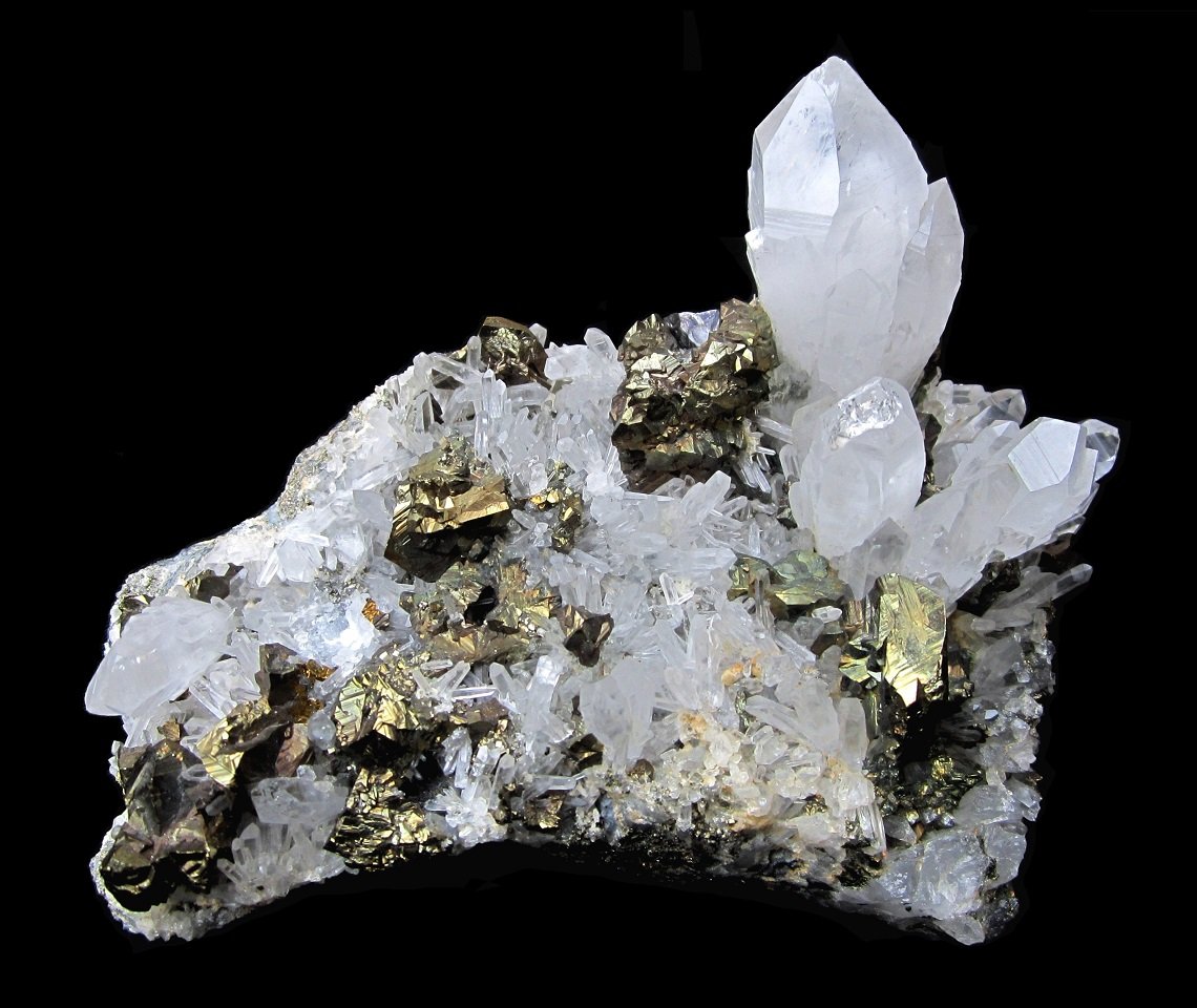 Quartz, Chalcopyrite
Specimen size 12 cm, largest quartz 4 cm, largest chalcopyrite 2 cm
(Autor: Tobi)
