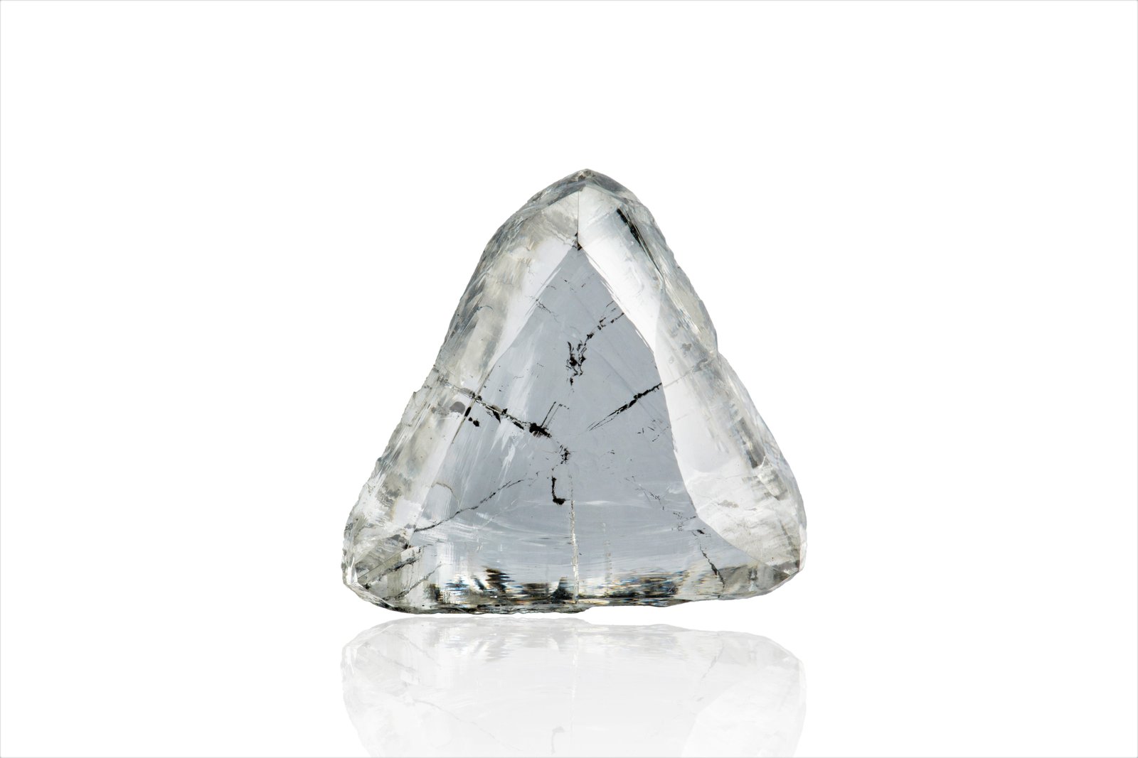 Diamond
1.5 x 1.5 x 0.5 cm / main crystal: 1.5 cm
(Autor: MIM Museum)