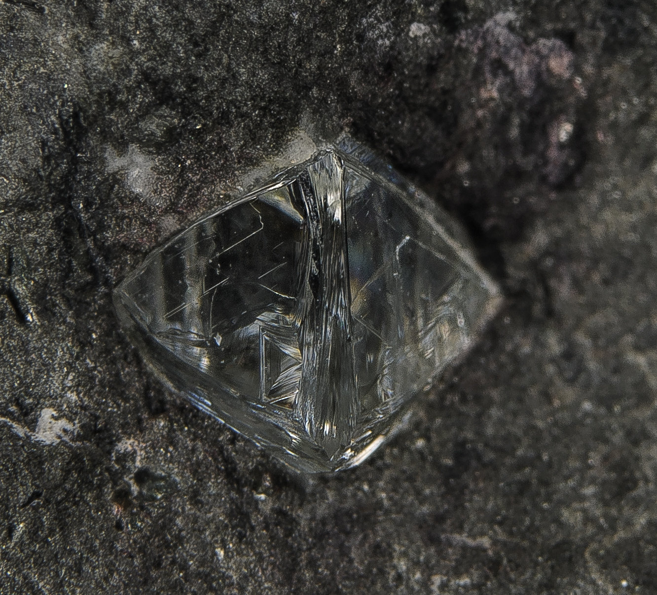 Diamond<br />{LOCALITAT}