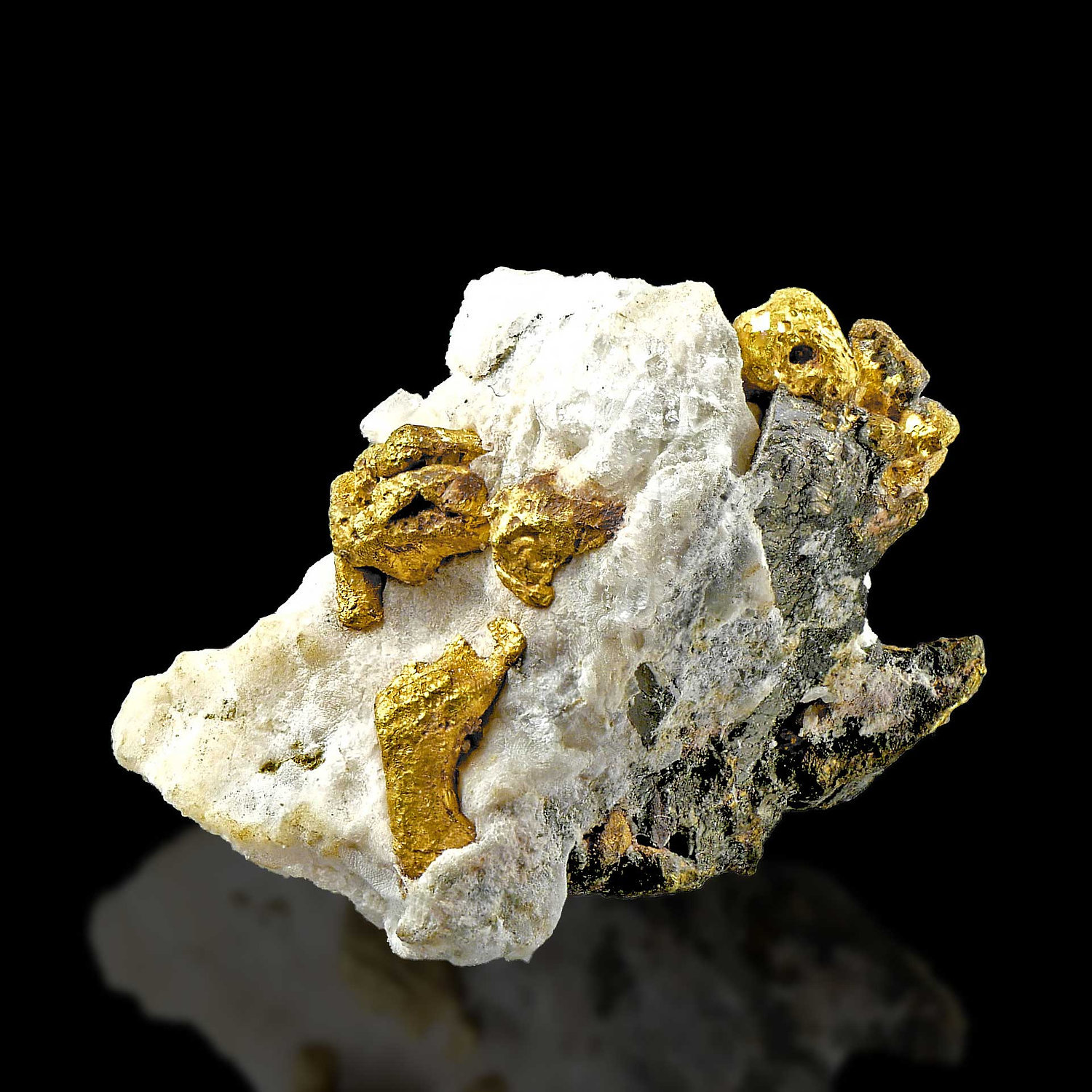 Gold, quartz, arsenopyrite
Specimen size 2,5 x 2 cm
(Autor: Tobi)