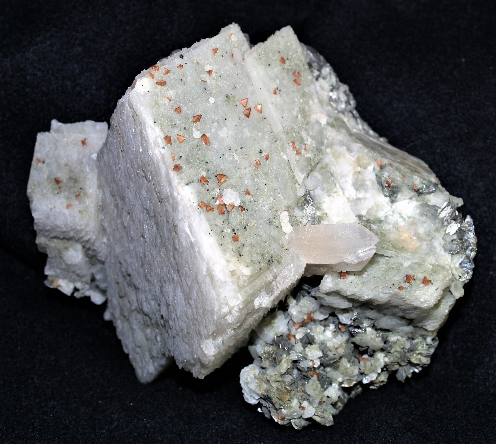 Dolomite
9x9x7 cm
(Autor: Joseph DOliveira)
