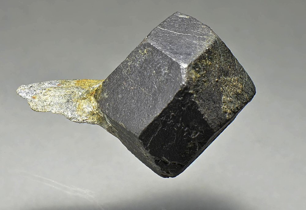 Almandine
3.5 cm diameter
(Autor: Martin Rich)