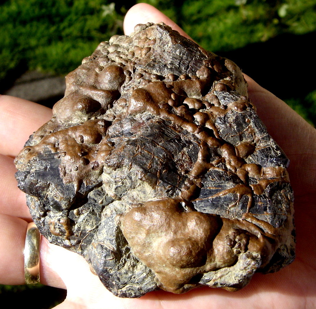 Rutile
9 x 8,3 x 7,8 cm
(Autor: Anísio Cláudio)