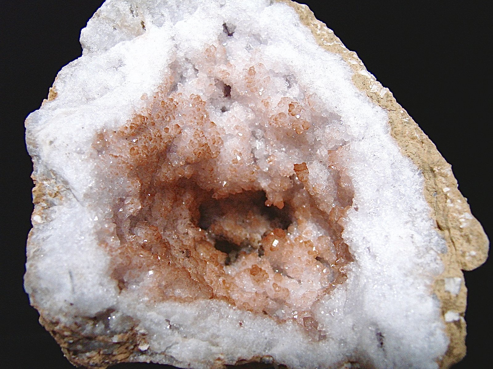 Hematite on Quartz
about 10cm x 8cm the cavity
(Autor: Bob Harman)