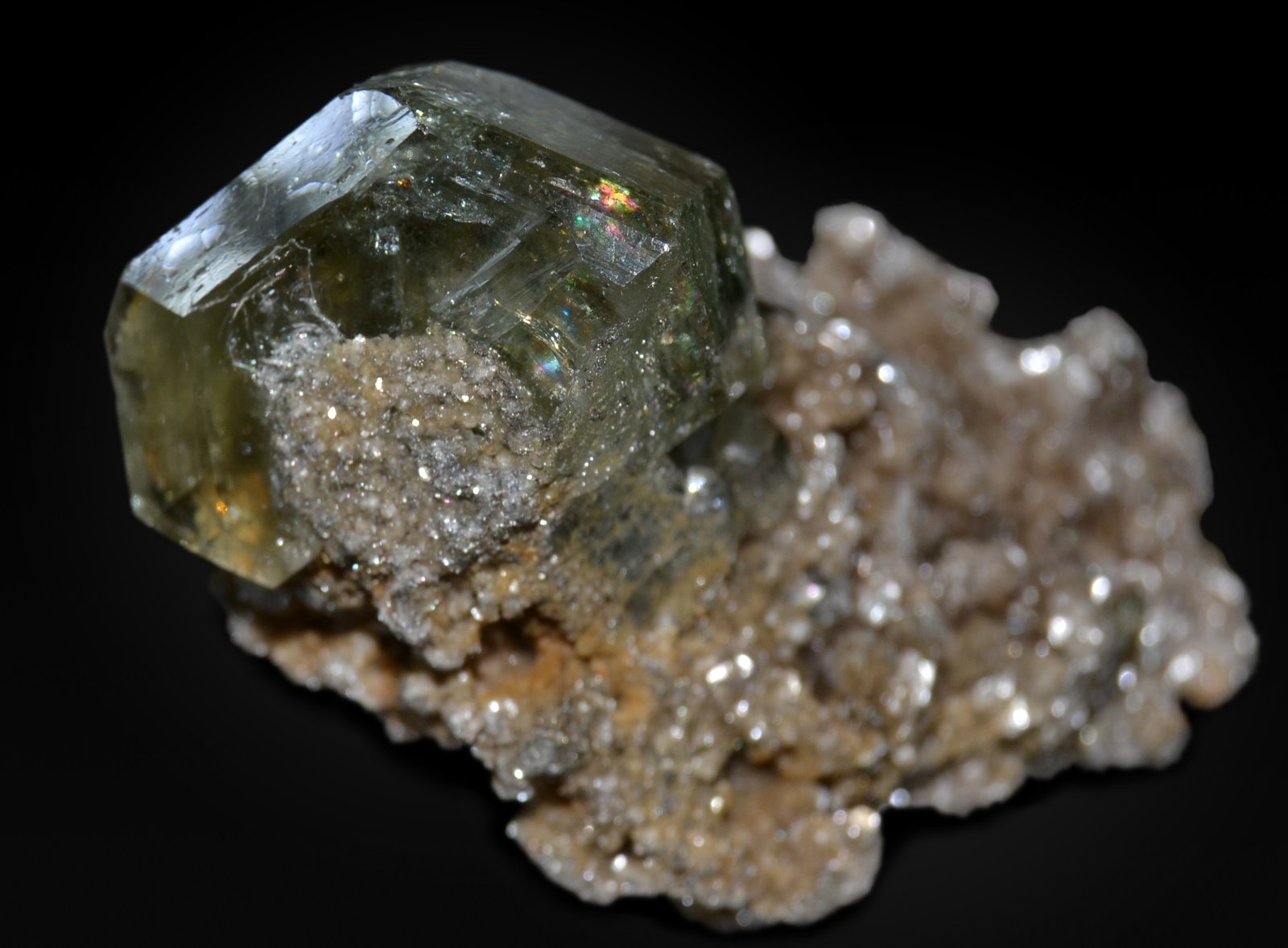 Fluorapatite, Muscovite
3,5 x 2,5 x 3 cm
(Autor: Vitomorim)