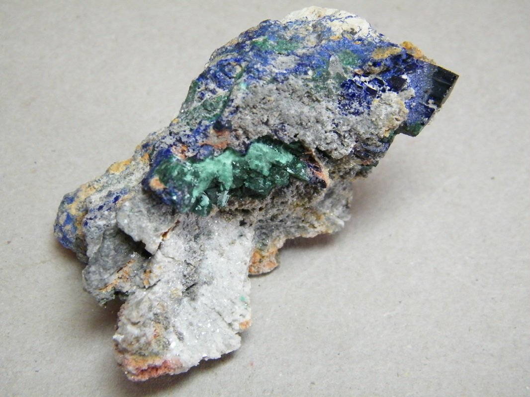 Azurite and Malachite
45mm x 74mm x 48mm
(Autor: Heimo Hellwig)