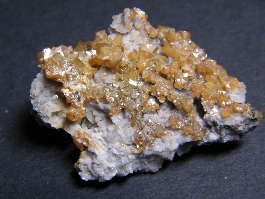 Wulfenite
42mm x 32mm x 18mm
(Autor: Heimo Hellwig)