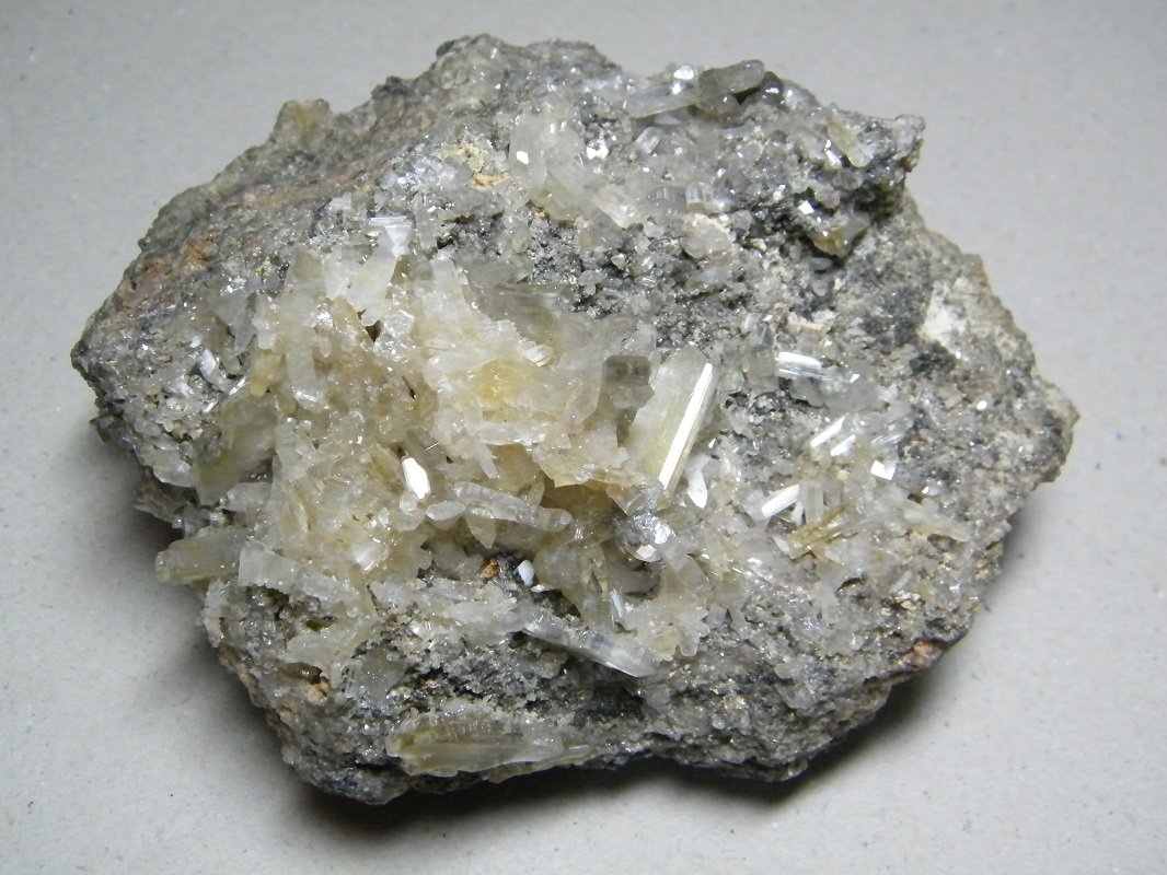 Cerussite
138mm x 85mm x 105mm
(Autor: Heimo Hellwig)