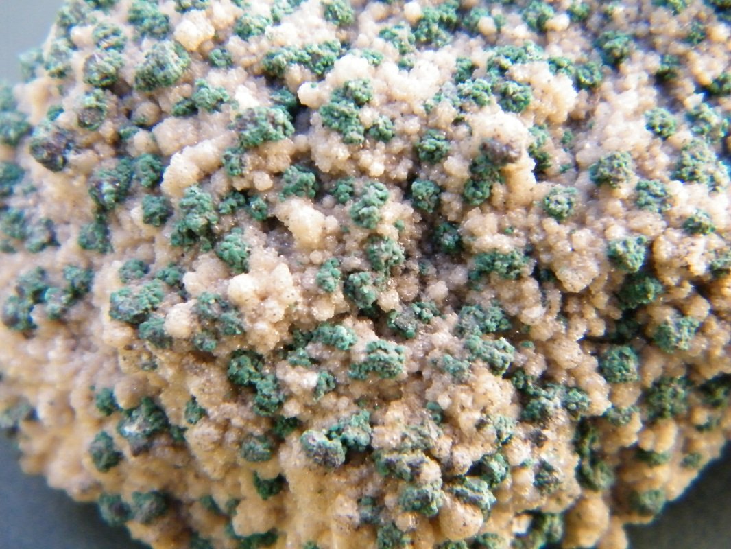 Mottramite on Calcite
54mm x 30mm x 38mm
(Autor: Heimo Hellwig)