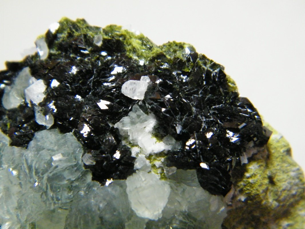 Prehnite and Epidote
64mm x 76mm x 20mm
(Autor: Heimo Hellwig)