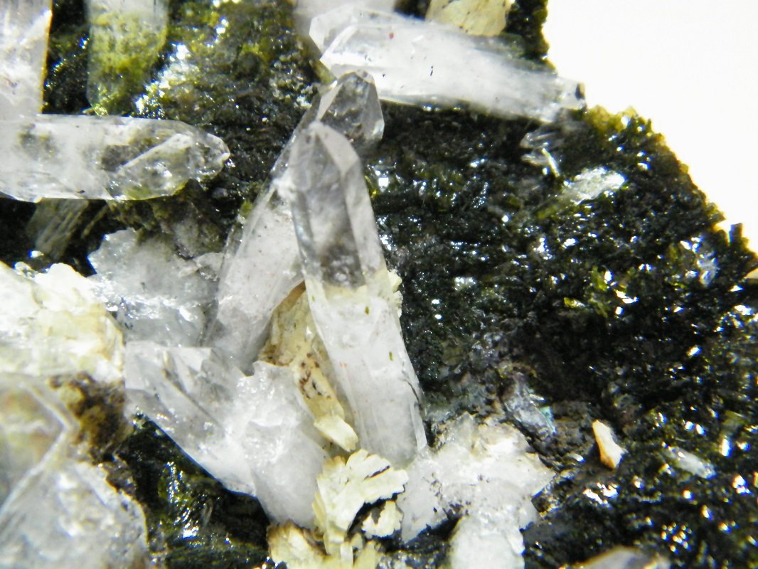 Quartz and Epidote
58mm x 78mm x 35mm
(Autor: Heimo Hellwig)