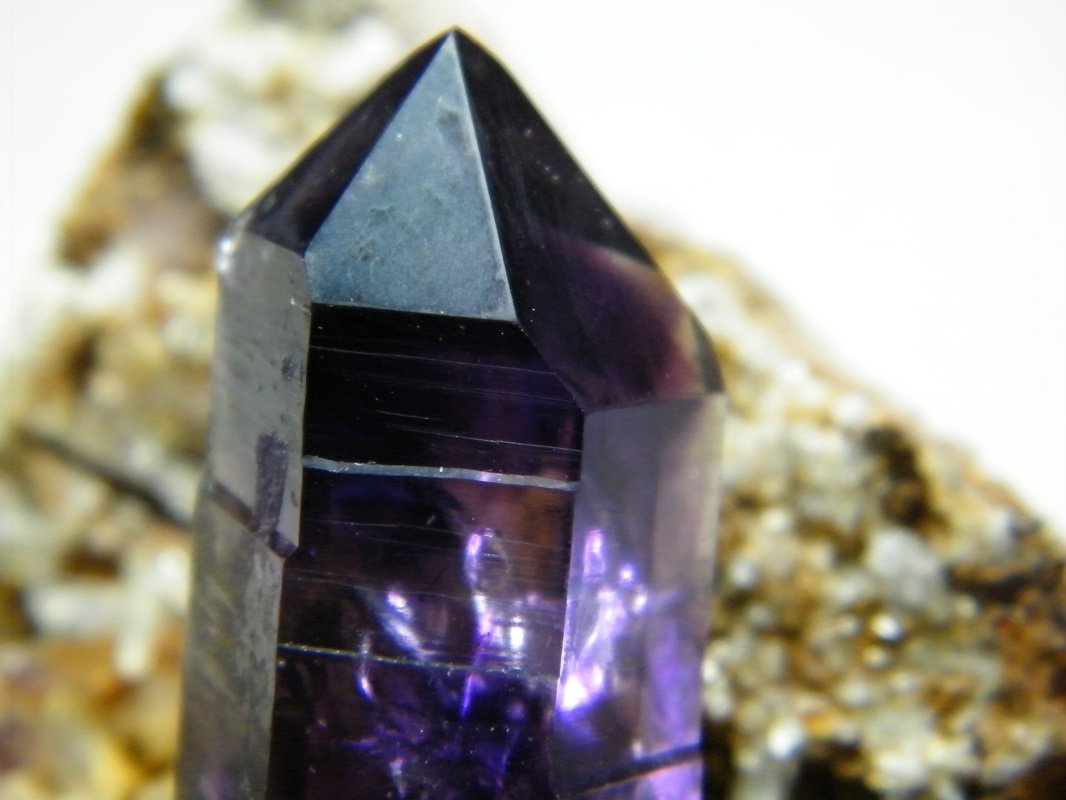 Quartz (variety amethyst)
83mm x 97mm x 60mm
(Autor: Heimo Hellwig)