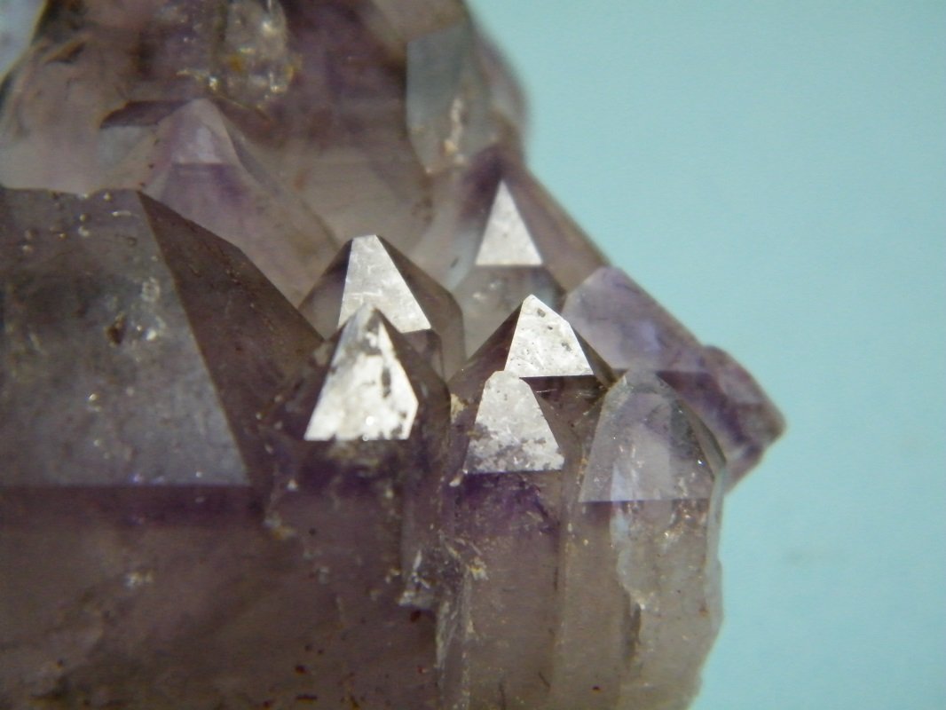 Quartz (variety amethyst)
57mm x 65mm x 54mm
(Autor: Heimo Hellwig)