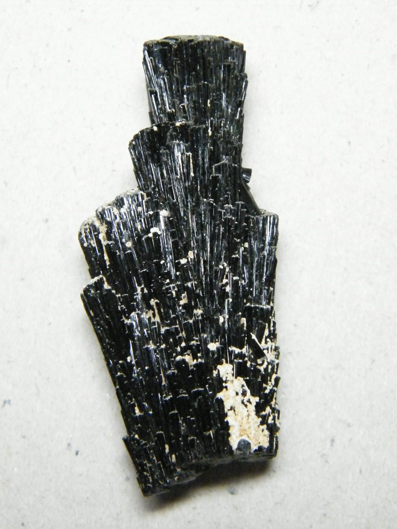 Schorl
27mm x 58mm x 19mm
(Autor: Heimo Hellwig)