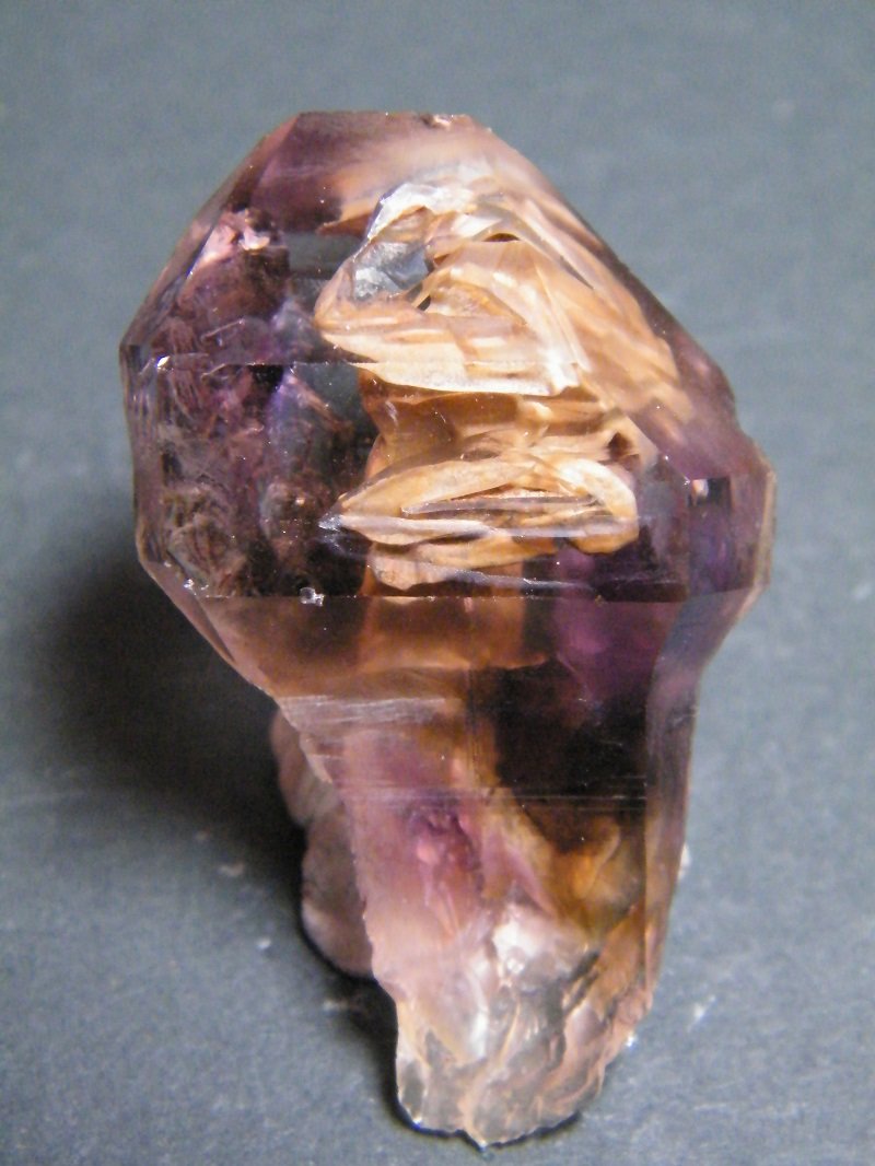 Quartz
29mm x 47mm x 21mm
(Autor: Heimo Hellwig)