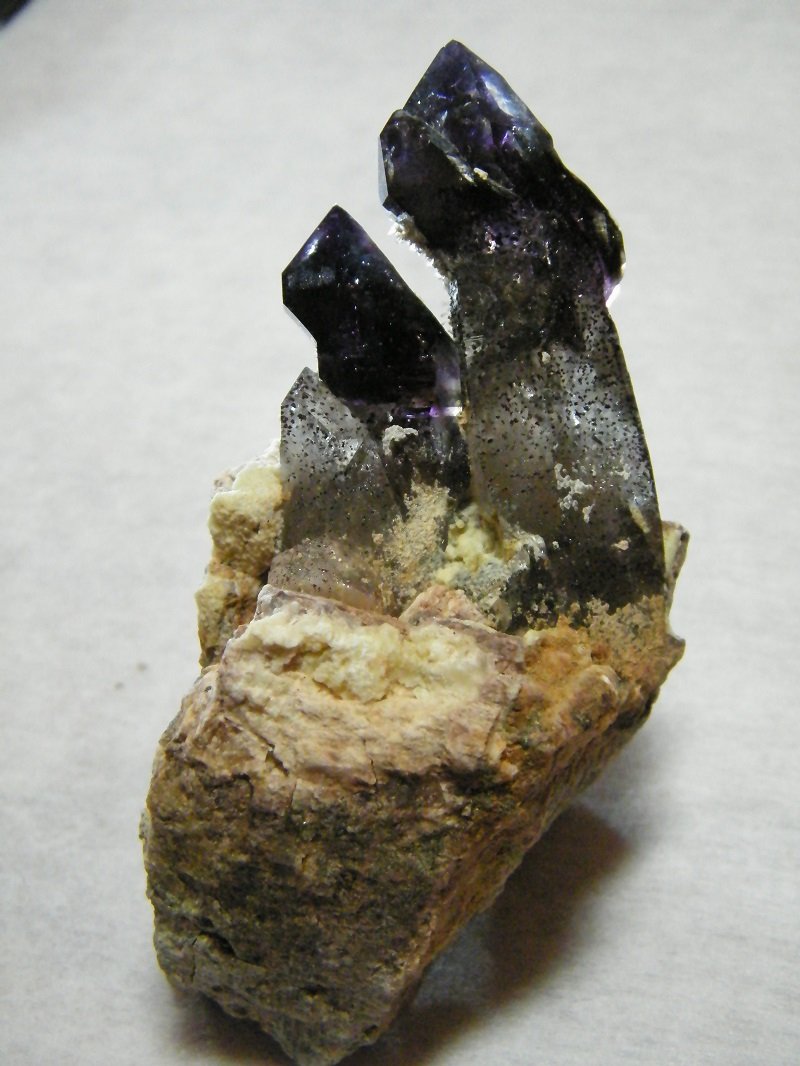 Quartz (variety amethyst)
56mm x 96mm x 40mm
(Autor: Heimo Hellwig)