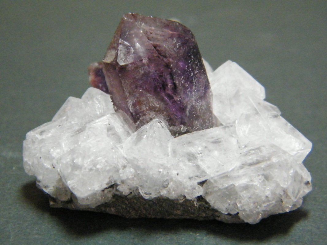 Quartz (variety amethyst)
50mm x 38mm x 41mm
(Autor: Heimo Hellwig)