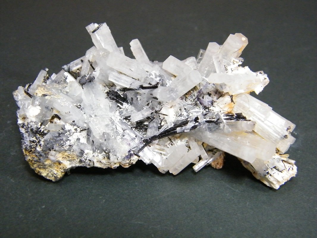 Beryl (variety goshenite) and Schorl
93mm x 46mm x 52mm
(Autor: Heimo Hellwig)