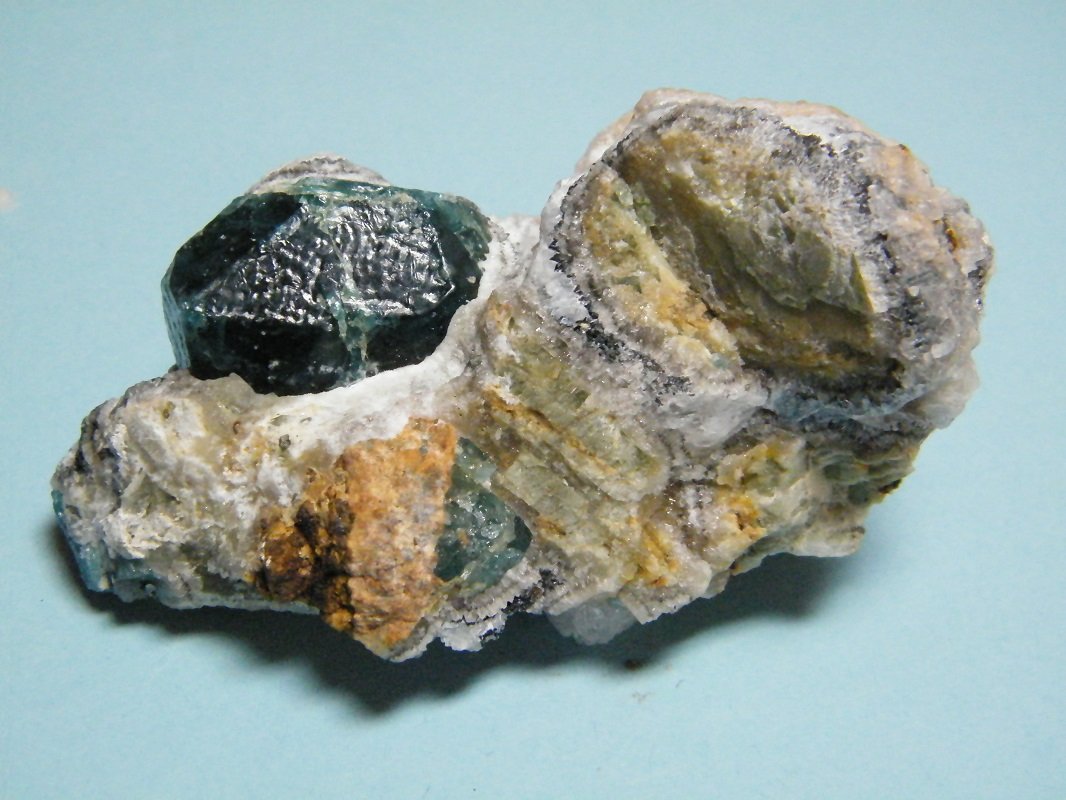 Fluorapatite
82mm x 55mm x 42mm
(Autor: Heimo Hellwig)