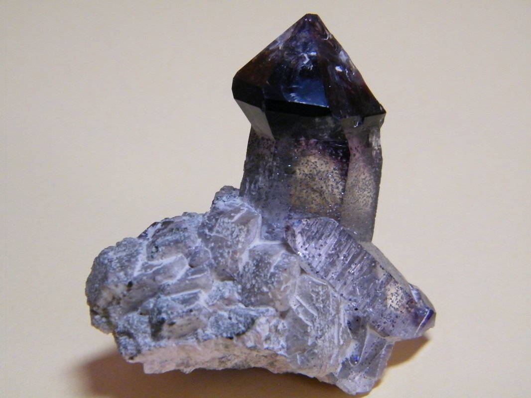Quartz
51mm x 53mm x 30mm
(Autor: Heimo Hellwig)