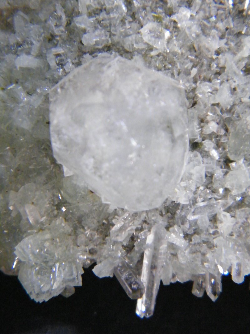 Quartz/Calcite/Prehnite
87mm x 52mm x 25mm
(Autor: Heimo Hellwig)