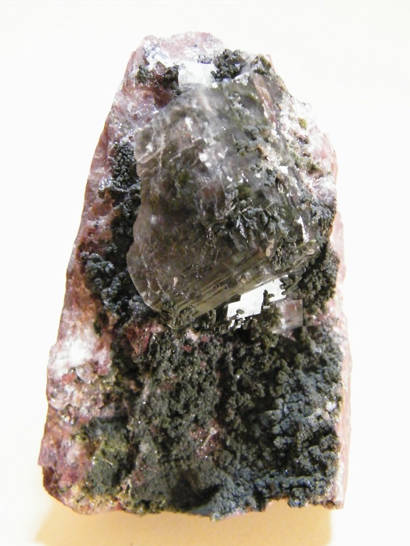 Calcite and Mottramite
58mm x 90mm x 92mm
(Autor: Heimo Hellwig)