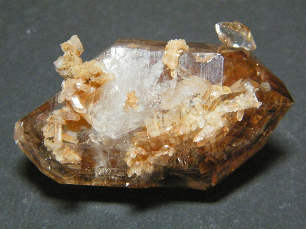 Quartz and Calcite
57mm x 35mm x 26mm
(Autor: Heimo Hellwig)