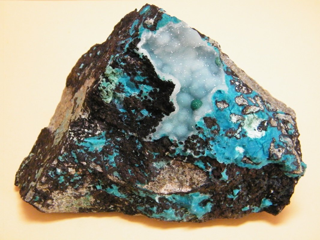 Chrysocolla and Malachite
132mm x 97mm x 75mm
(Autor: Heimo Hellwig)