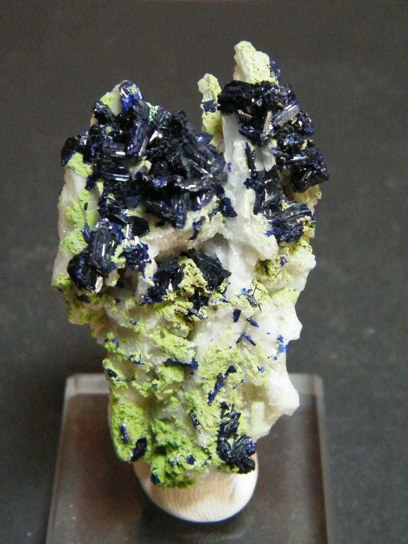 Azurite and Duftite
32mm x 62mm x 21mm
(Autor: Heimo Hellwig)