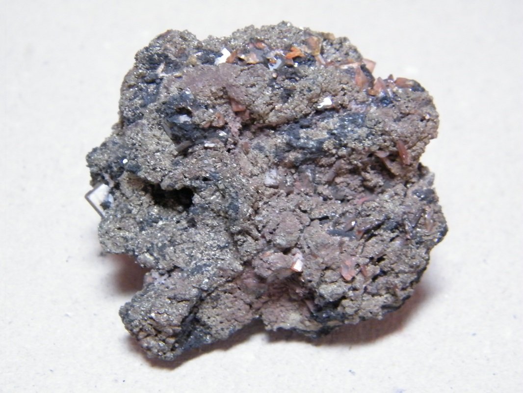 Wulfenite and Pyrite
47mm x 42mm x 20mm
(Autor: Heimo Hellwig)