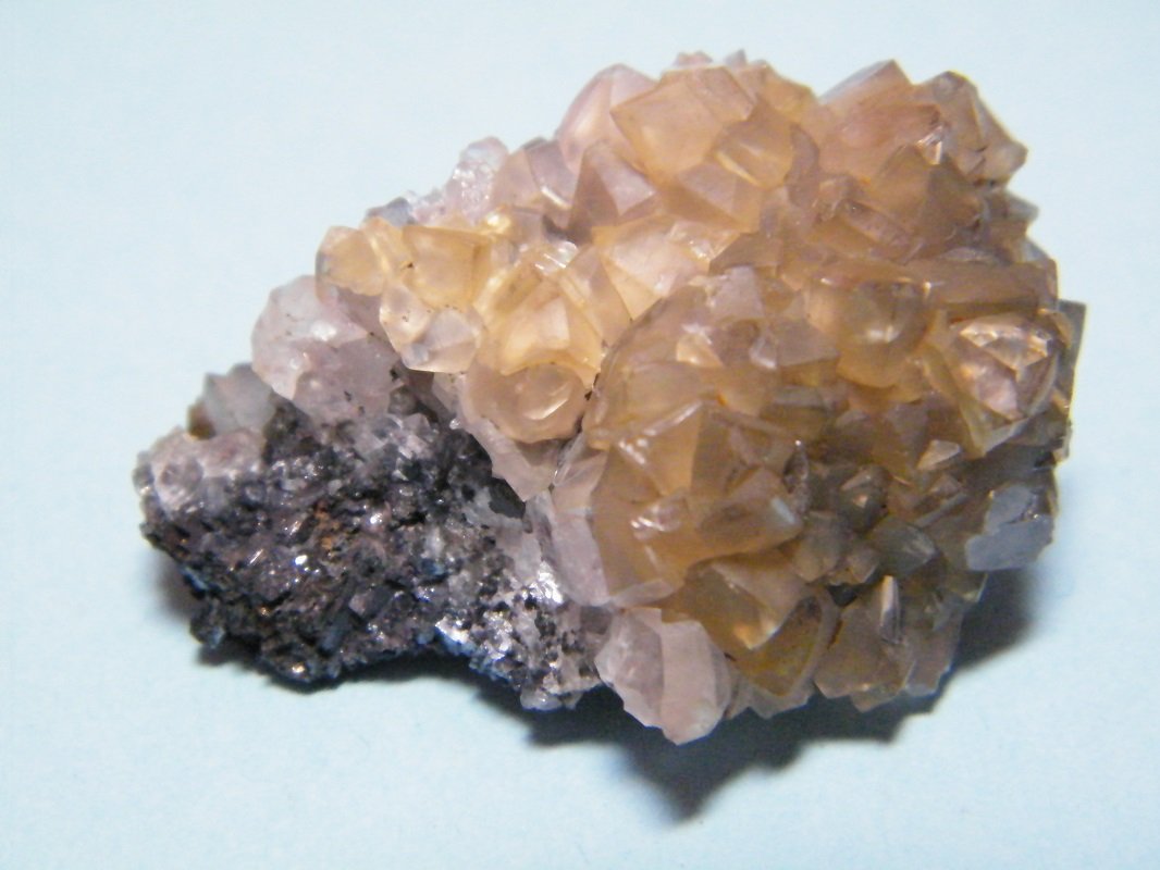 Smithsonite
36mm x 25mm x 17mm
(Autor: Heimo Hellwig)