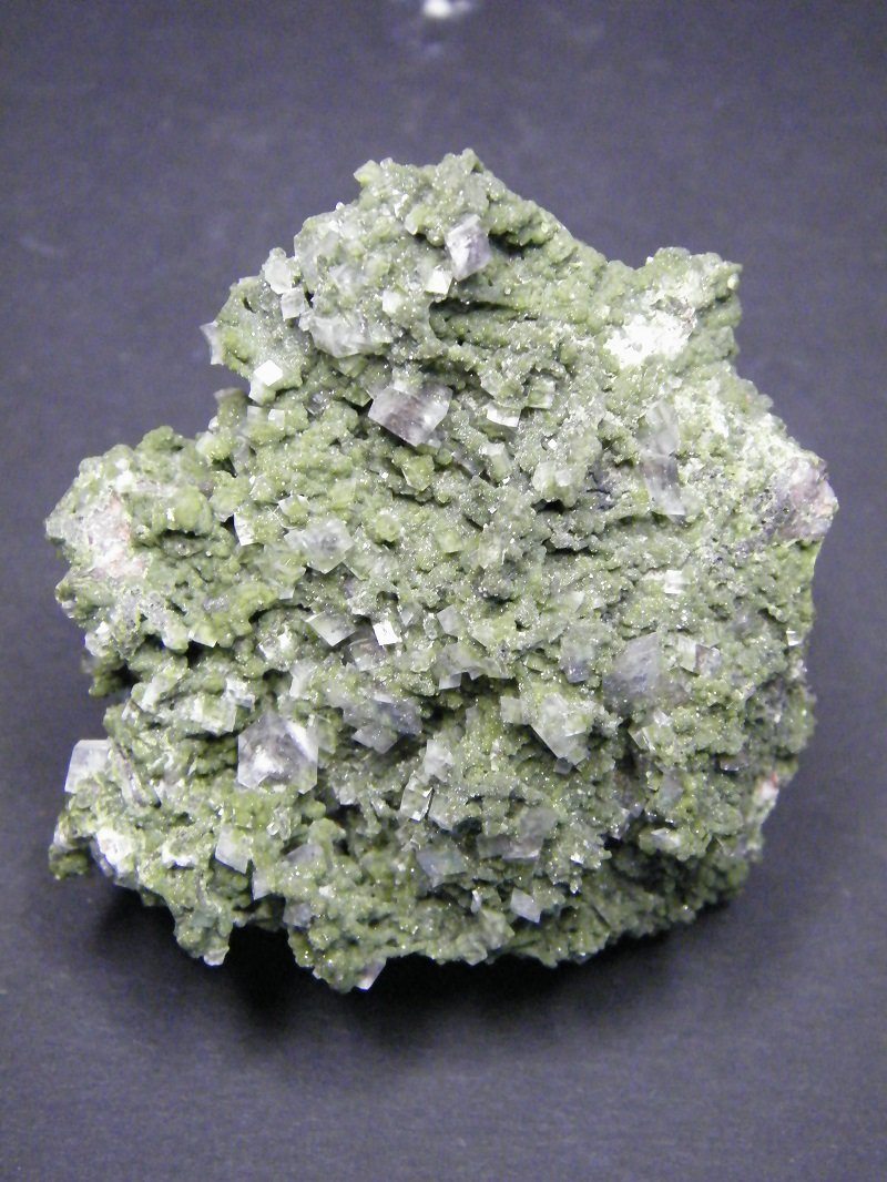 Calcite and Smithsonite
61mm x 65mm x 38mm
(Autor: Heimo Hellwig)