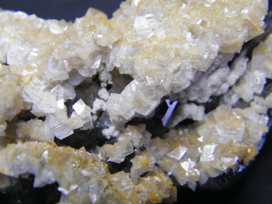 Calcite and Cerussite
75mm x 48mm x 37mm
(Autor: Heimo Hellwig)