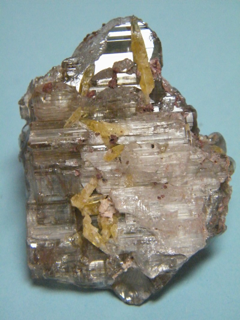 Cerussite and Mimetite
38mm x 54mm x 17mm
(Autor: Heimo Hellwig)