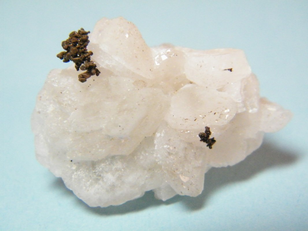Calcite and Copper
33mm x 24mm x 20mm
(Autor: Heimo Hellwig)