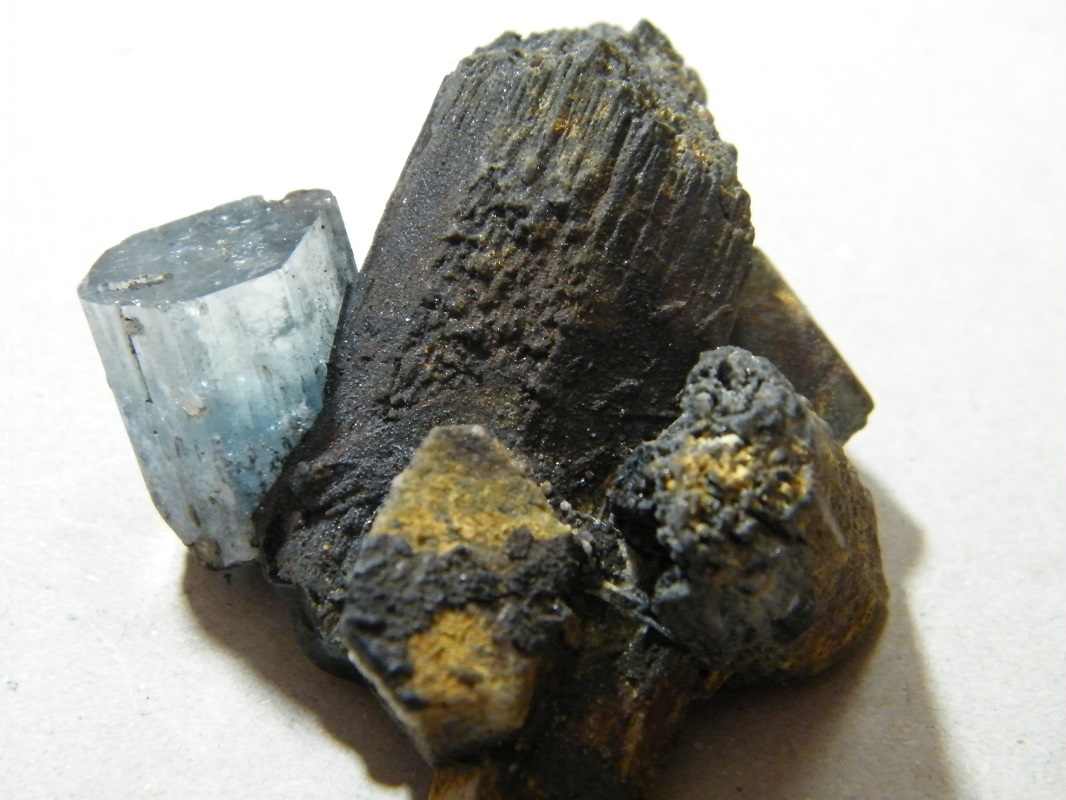Beryl (var. aquamarine) on Schorl
45x40mm
(Autor: Heimo Hellwig)