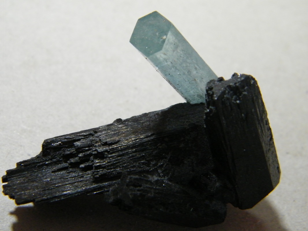 Beryl (var. aquamarine) on Schorl
50x40mm
(Autor: Heimo Hellwig)