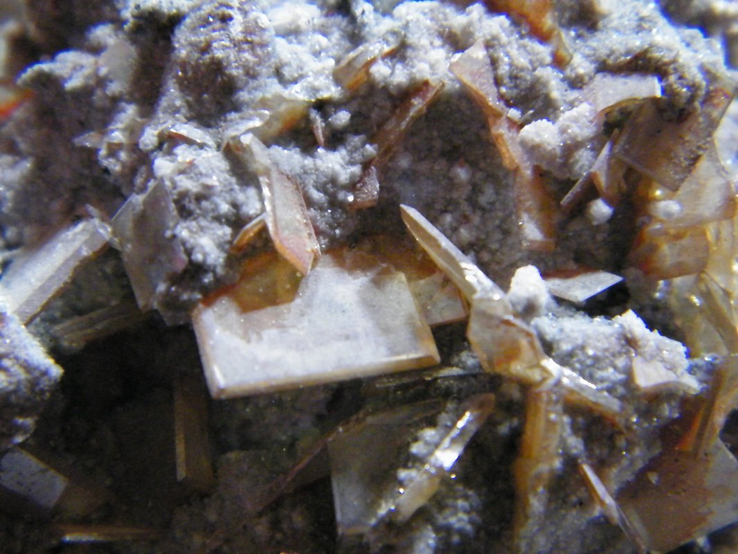 Wulfenite
120x80mm
(Autor: Heimo Hellwig)