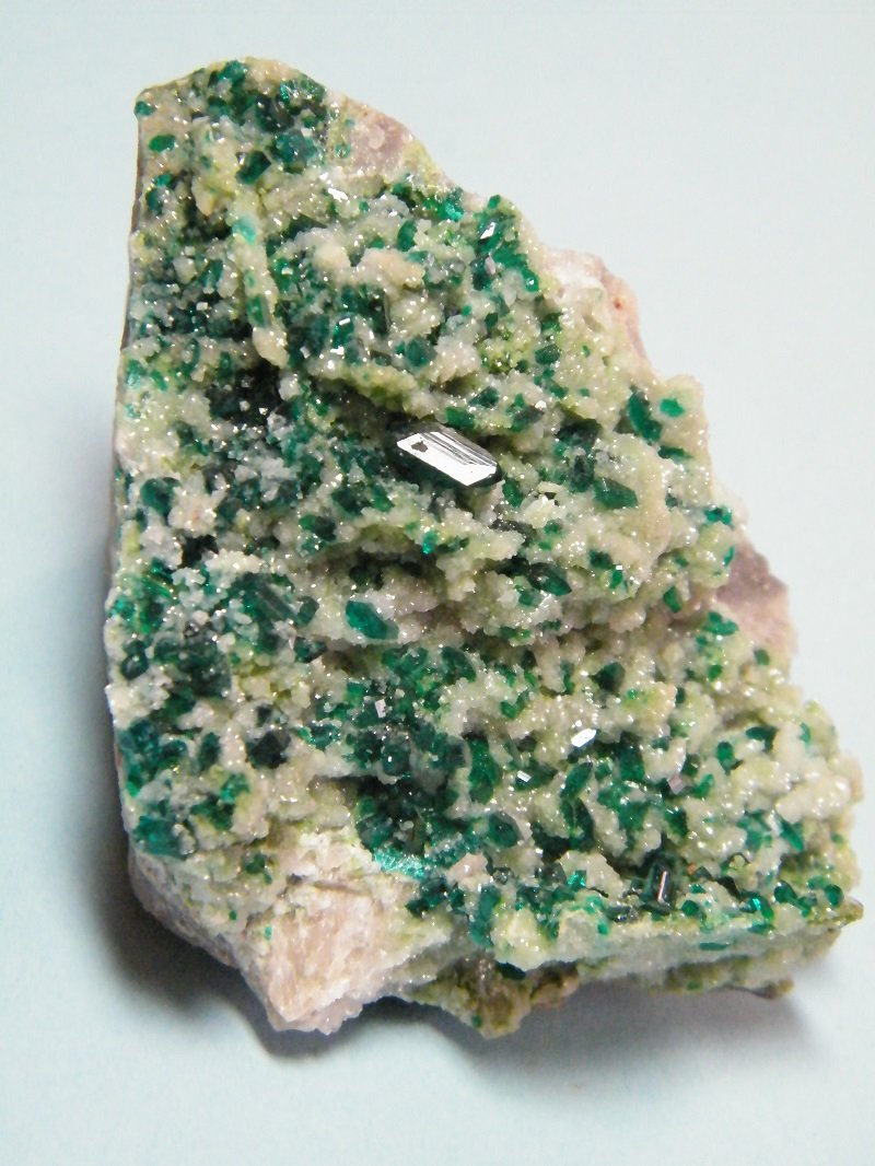 Dioptase, Calcite and Duftite
51mm x 69mm x 40mm
(Autor: Heimo Hellwig)