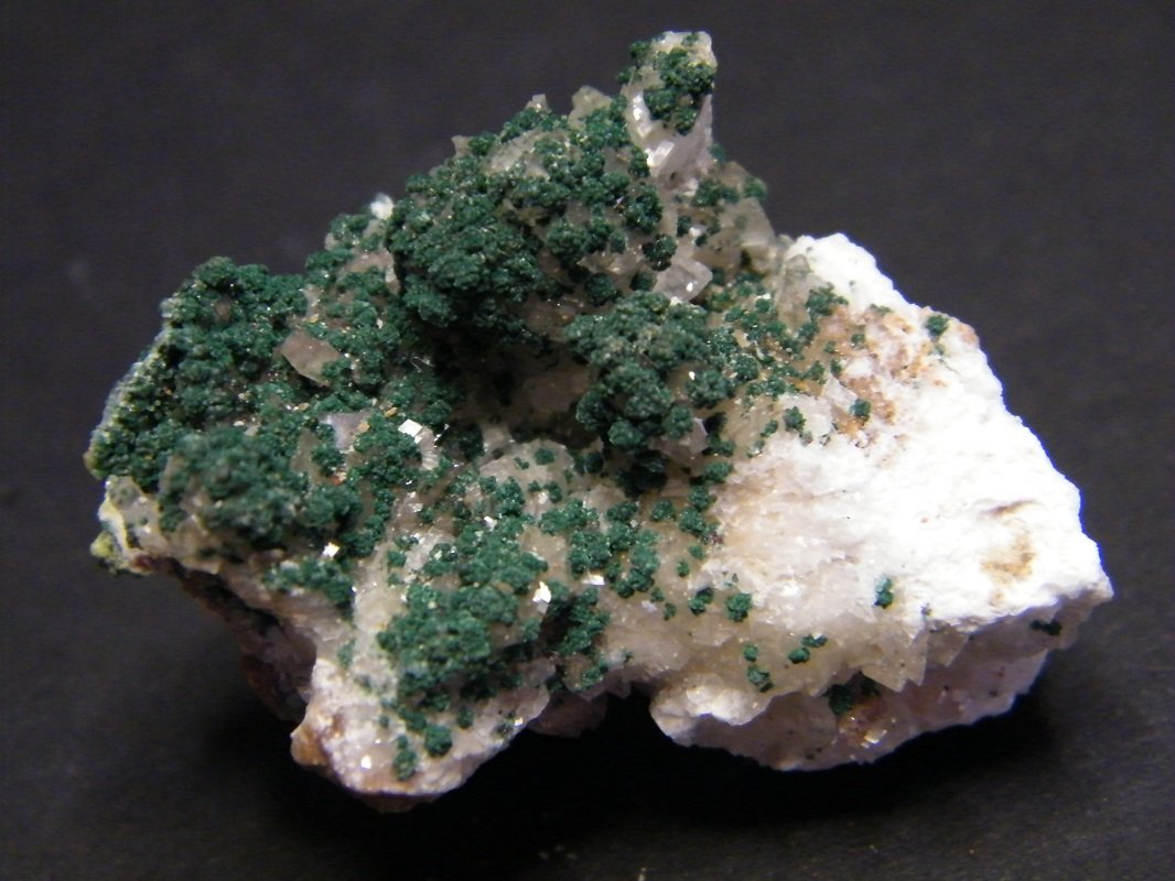 Malachite on Calcite
42mm x 32mm x 29mm
(Autor: Heimo Hellwig)